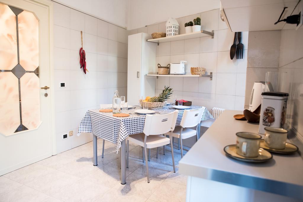 A Porta Latina Apartment Roma Exterior foto