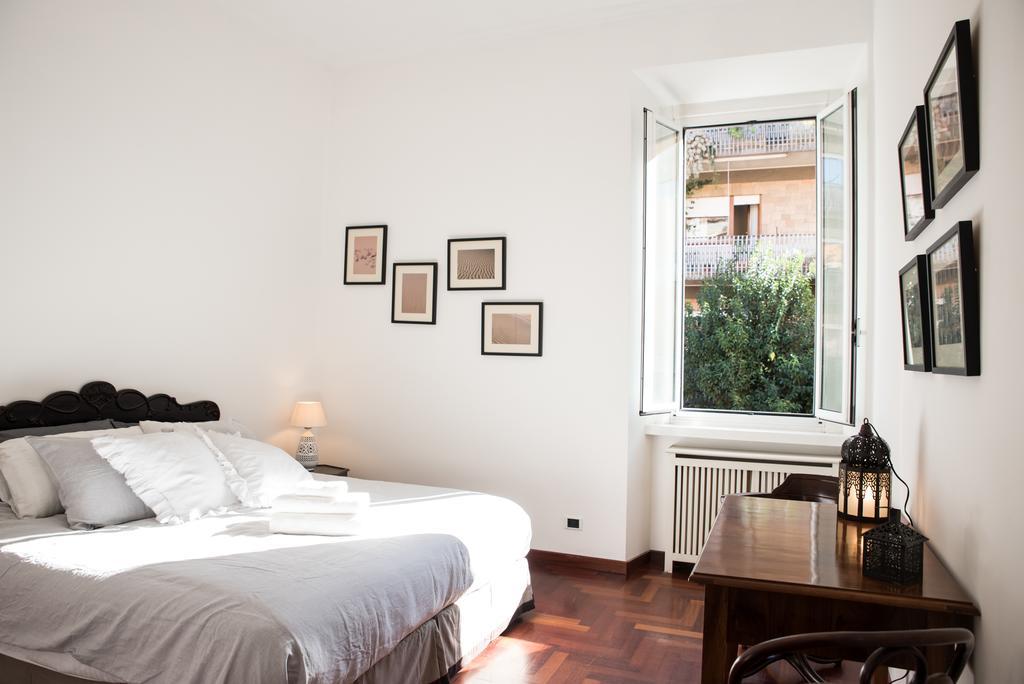A Porta Latina Apartment Roma Exterior foto